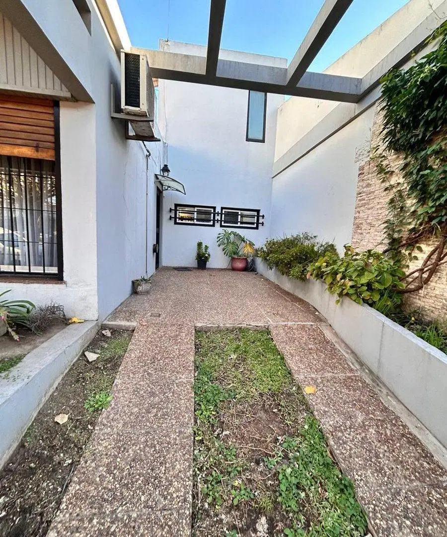 VENTA CASA RAMOS MEJÍA 2