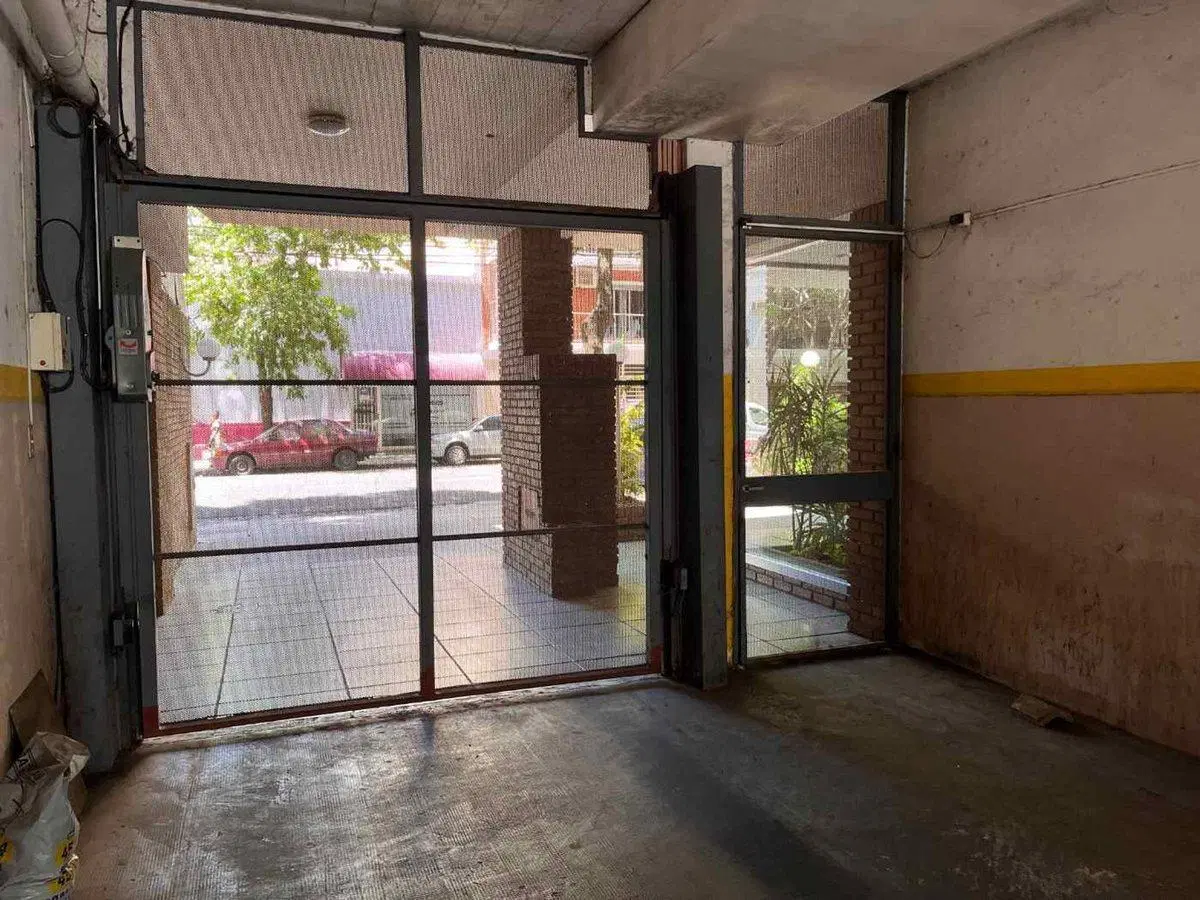 VENTA COCHERA EN CABALLITO 2