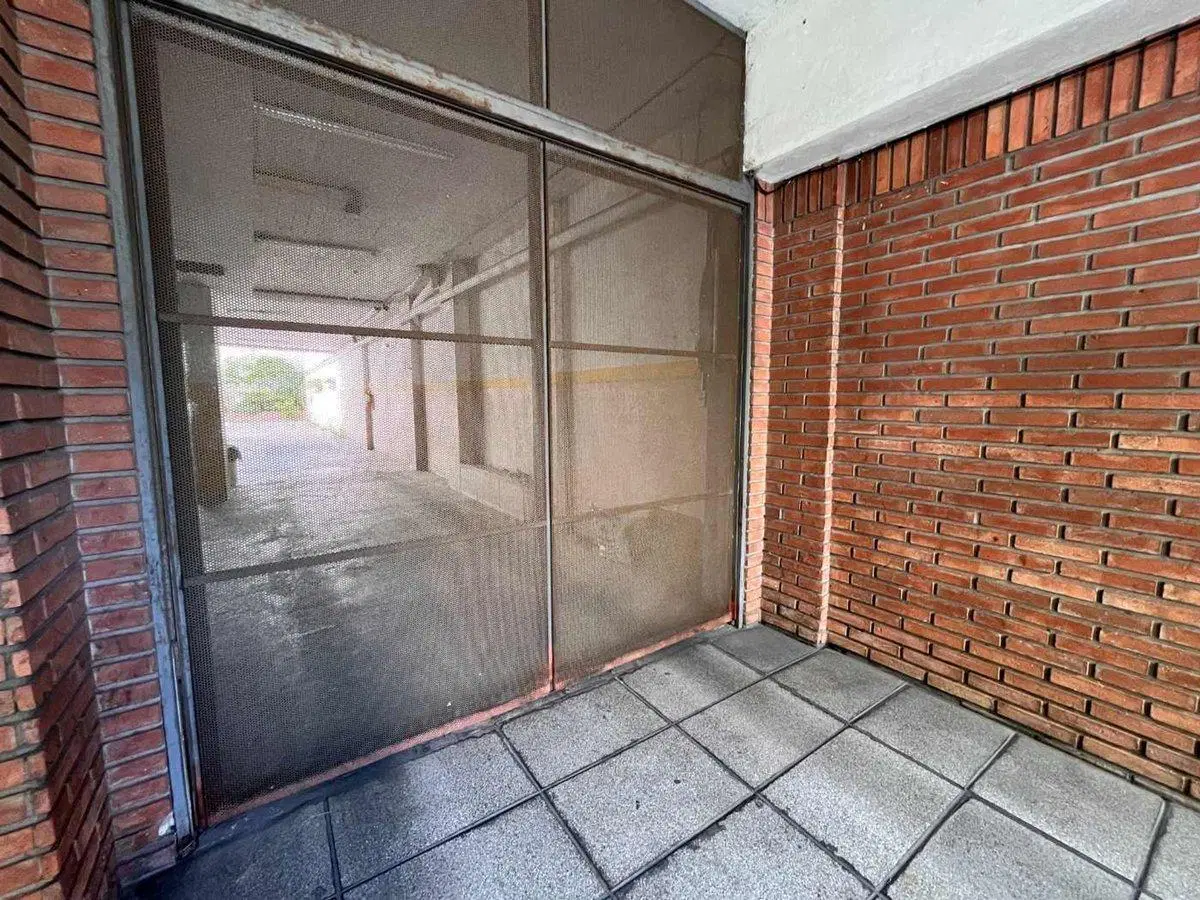 VENTA COCHERA EN CABALLITO 4