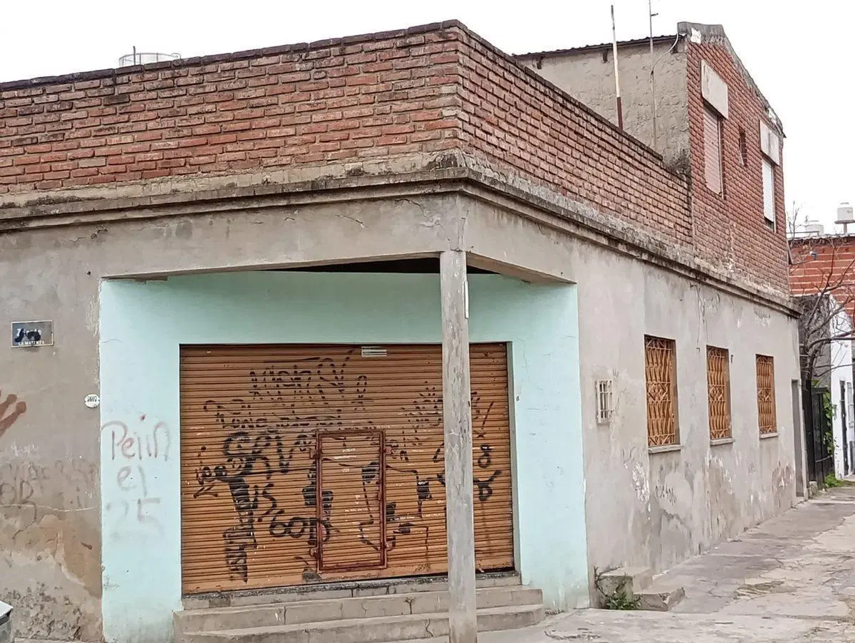 VENTA CASA MULTIFAMILIAR 2 LOCALES LAFERRERE 2