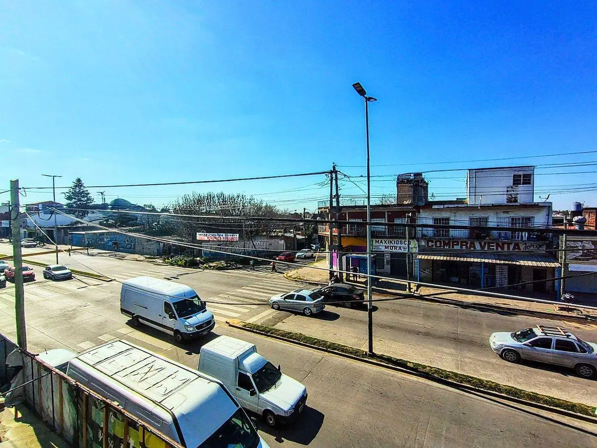 VENTA LOCAL EN RAFAEL CASTILLO 4