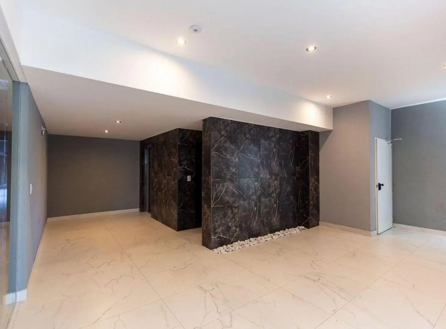 VENTA CASEROS MONOAMBIENTE DIVISIBLE CON BALCON 2