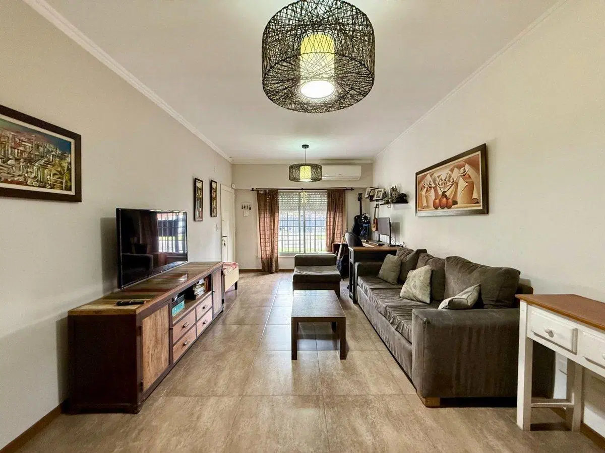 Venta casa cuatro ambientes en Villa Luzuriaga 5