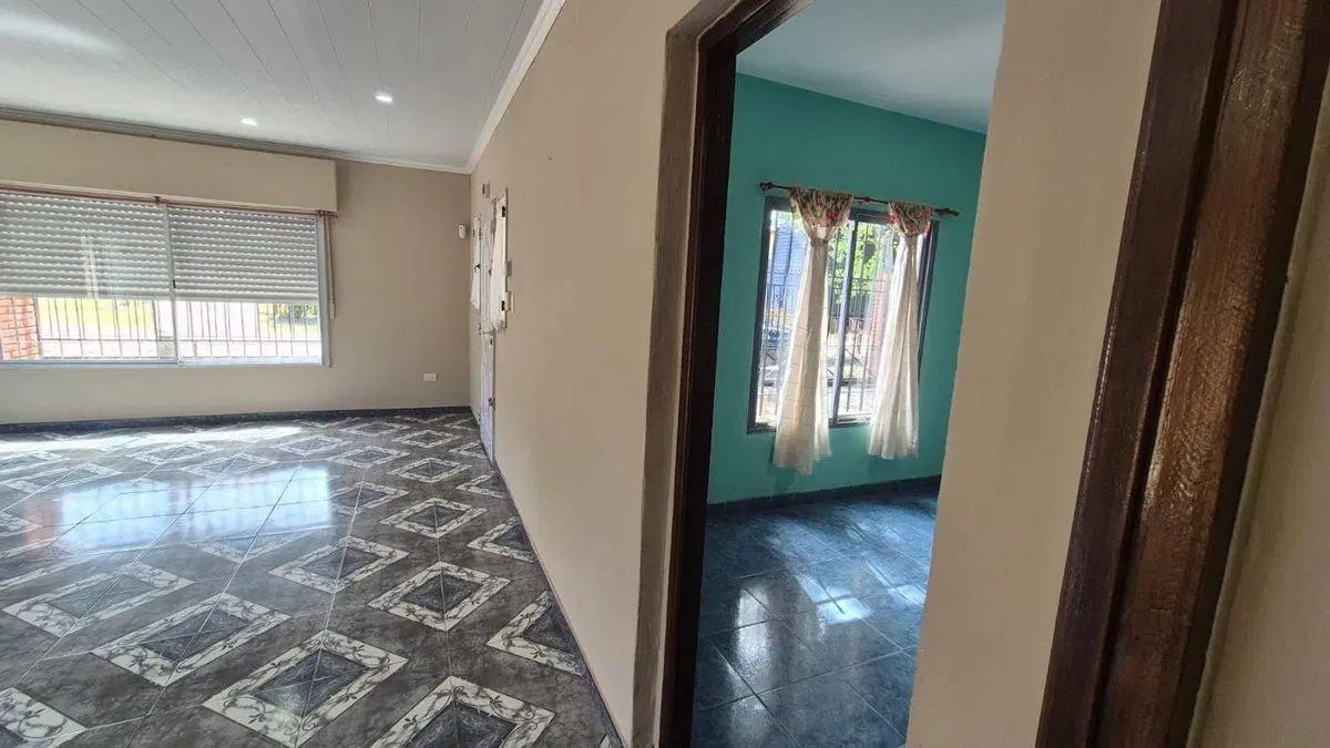 VENTA CASA 4 AMBIENTES EN VIRREY DEL PINO 5