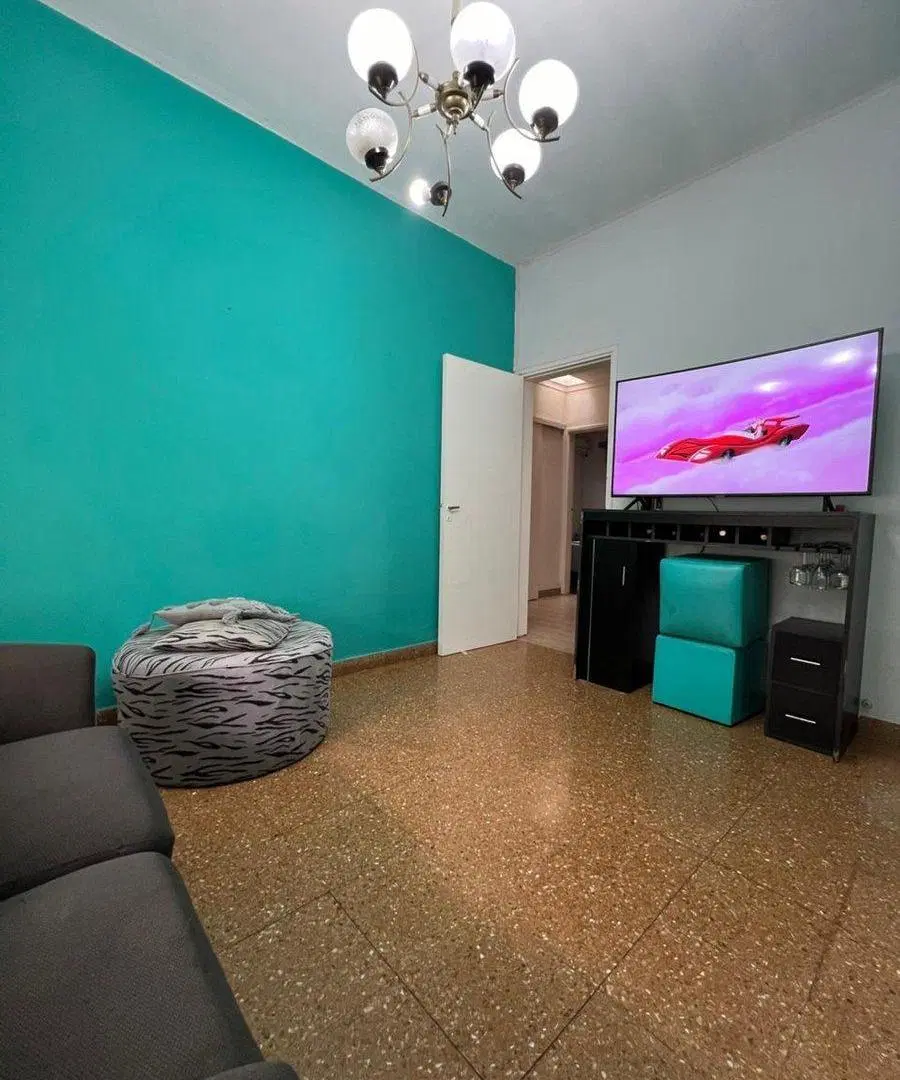 VENTA CASA DE 3 AMBIENTES LOMAS DEL MIRADOR 2