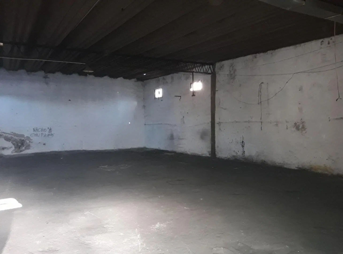 VENTA DE GALPON CON DTO.3 AMBIENTES Y MONOAMBIENTE 4