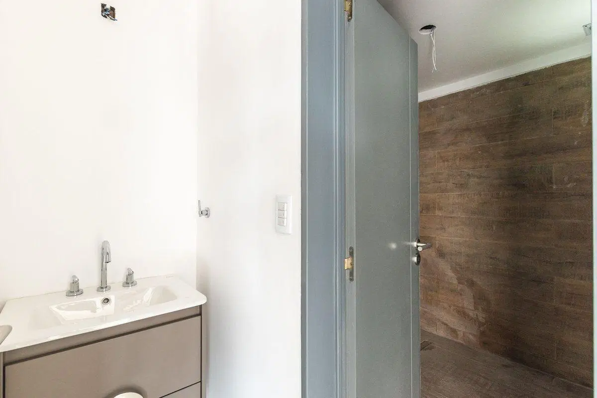VENTA DEPARTAMENTO 2 AMBIENTES HURLINGHAM 5