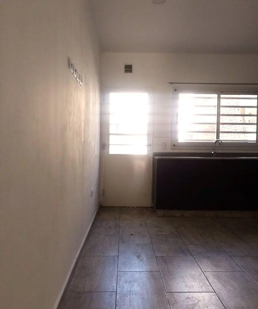 VENTA DE DUPLEX 3 AMBIENTES PARQUE LELOIR 5