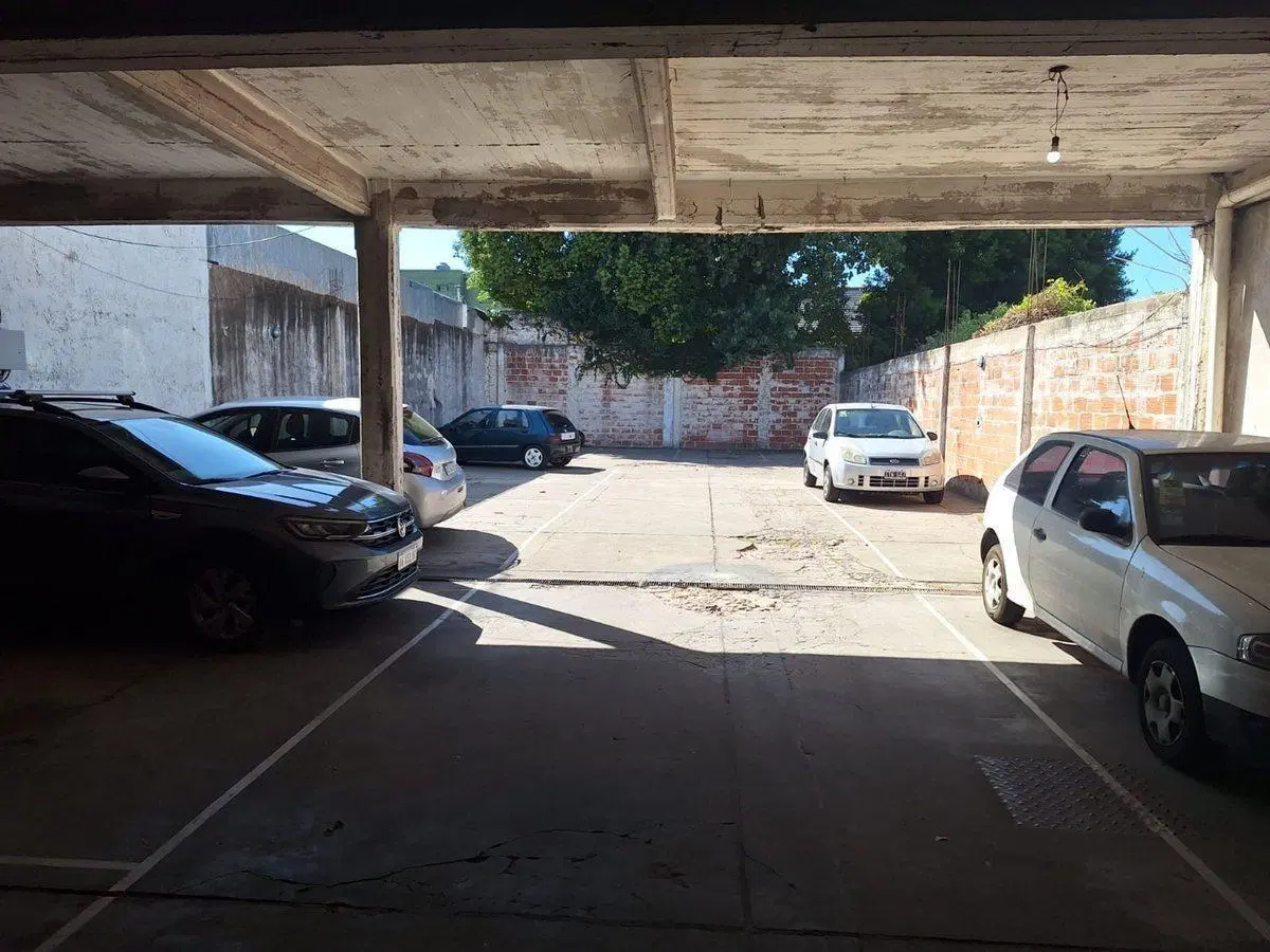 VENTA COCHERA DESCUBIERTA RAMOS MEJIA 4
