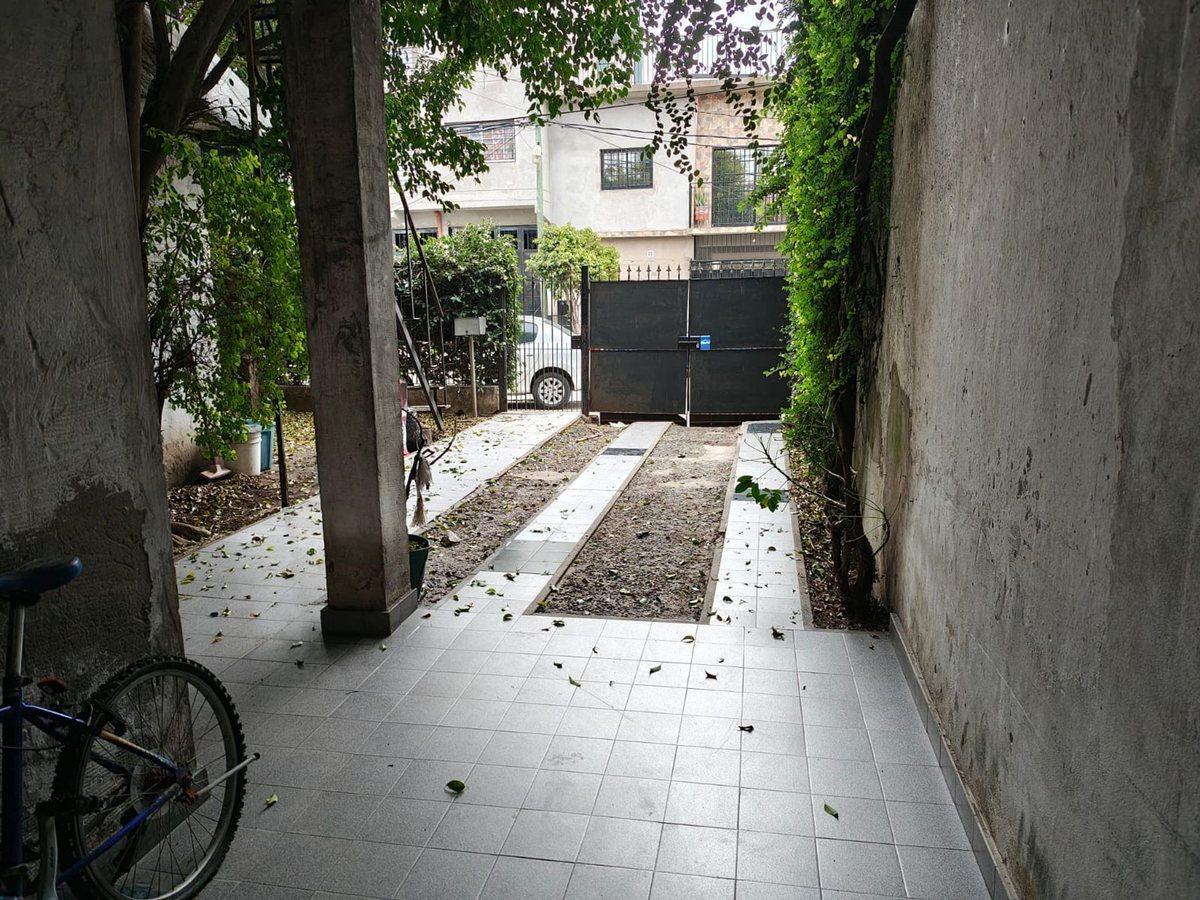 VENTA CASA 8 AMBIENTES EN LOMAS DEL MIRADOR