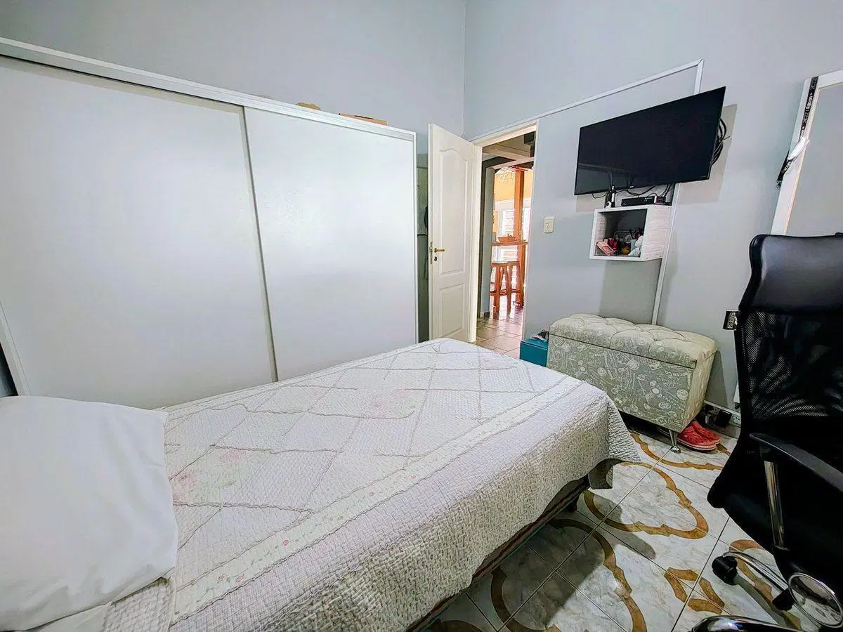 VENTA CASA 4 AMBIENTES ISIDRO CASANOVA 5