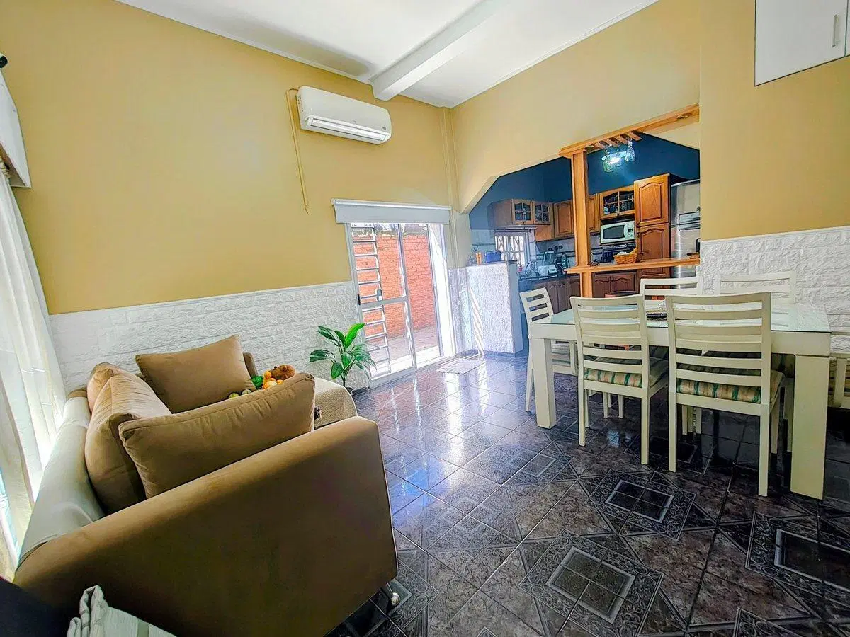VENTA CASA 4 AMBIENTES ISIDRO CASANOVA 3