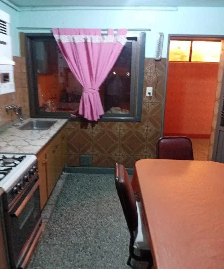 VENTA DE CASA 4 AMBIENTES EN TAPIALES 3