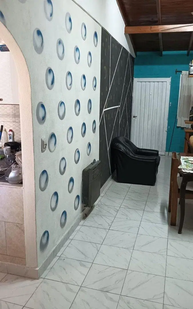 VENTA CASA 4 AMBIENTES MORENO 3