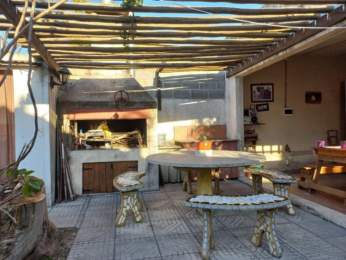 Venta Casa  3 ambientes G. Catán 3