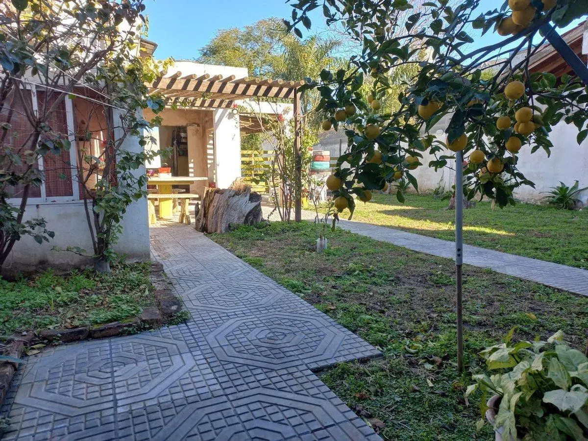 Venta Casa  3 ambientes G. Catán 5