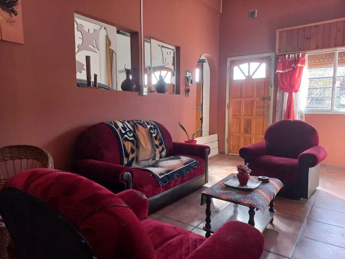 Venta Casa  3 ambientes G. Catán 2