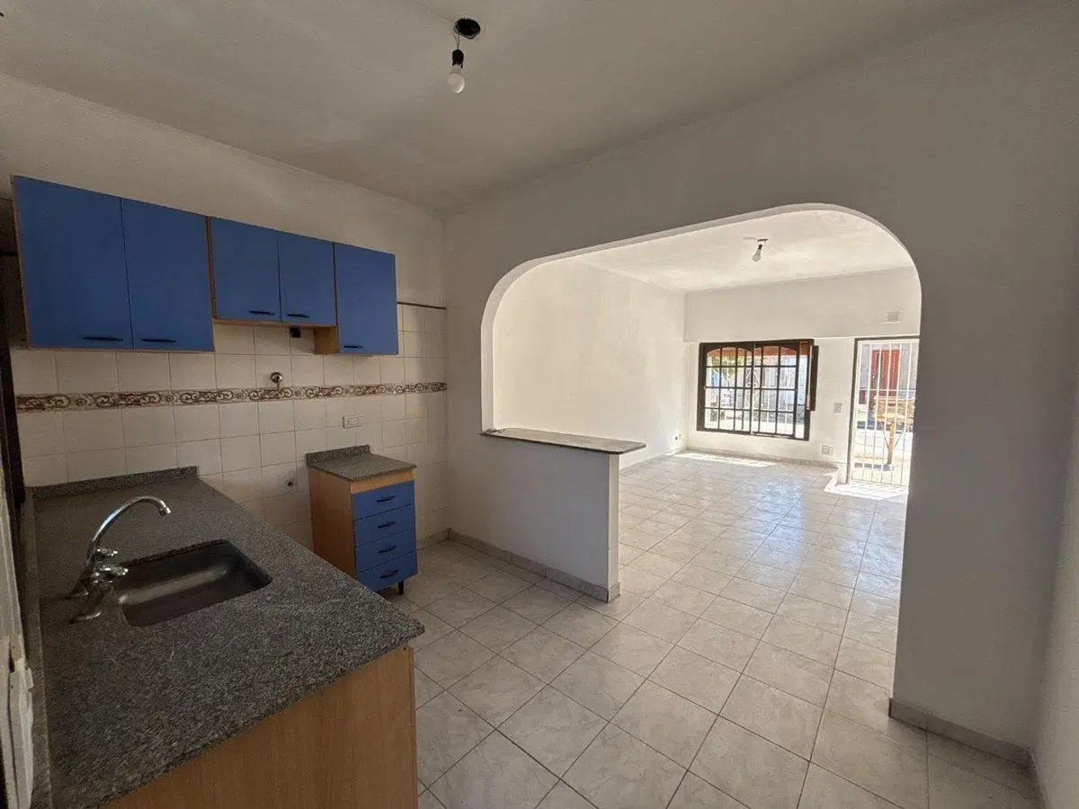 VENTA PH 3 AMBIENTES LOMAS DEL MIRADOR 2