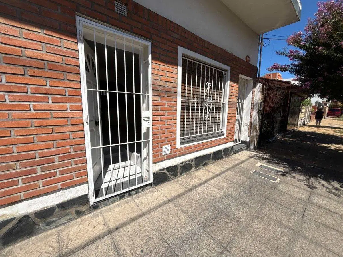 VENTA PH 3 AMBIENTES LOMAS DEL MIRADOR 3