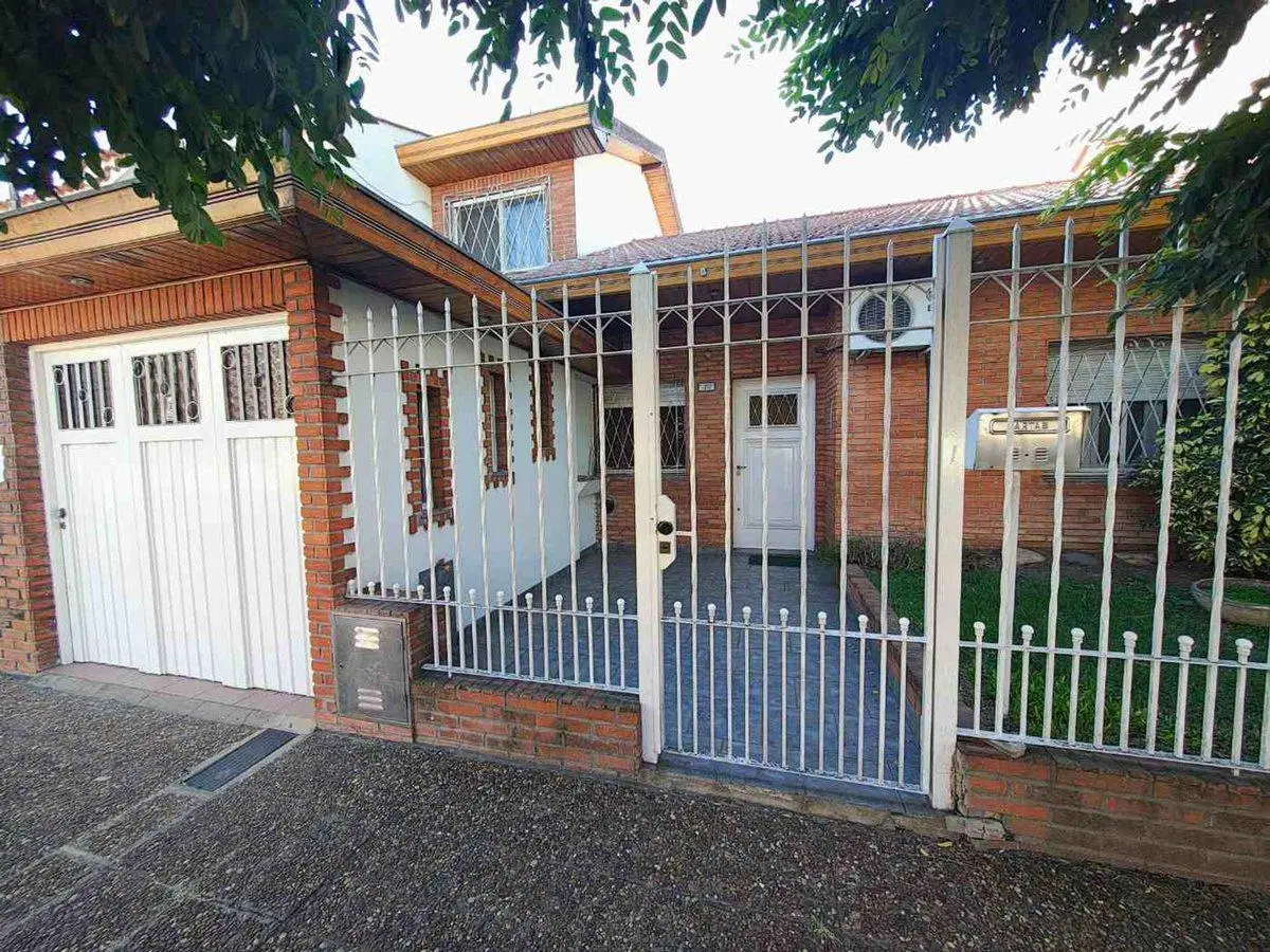 CASA VENTA RAMOS MEJÍA 4 AMBIENTES 2