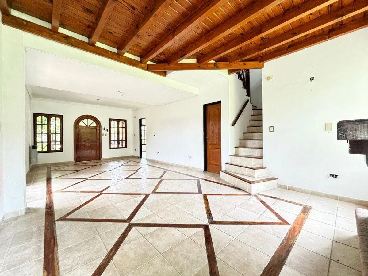 VENTA CASA 5 AMBIENTES EL CASCO DE MORENO 2