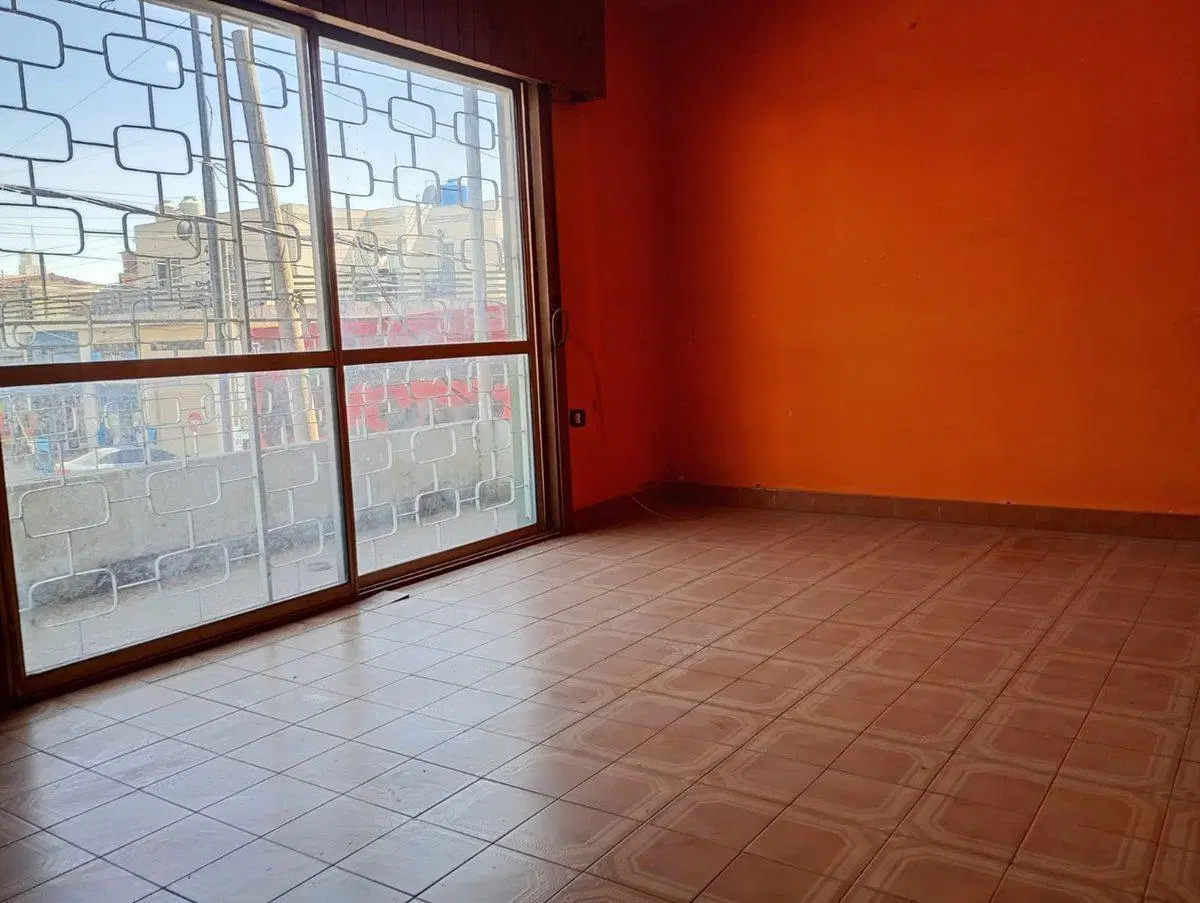 VENTA CASA MULTIFAMILIAR LOCAL Y GARAGE LAFERRERE 3