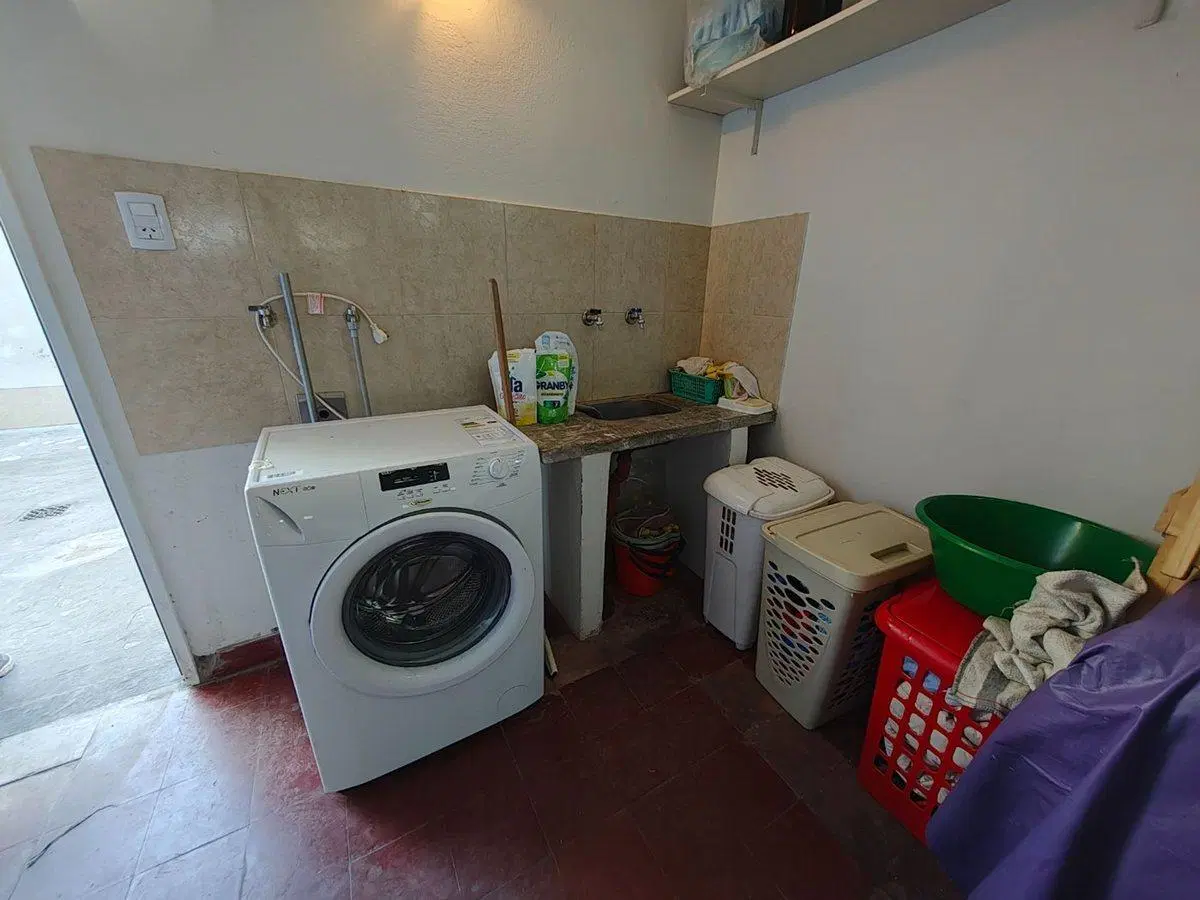 VENTA CASA 3 AMBIENTES MORON 2