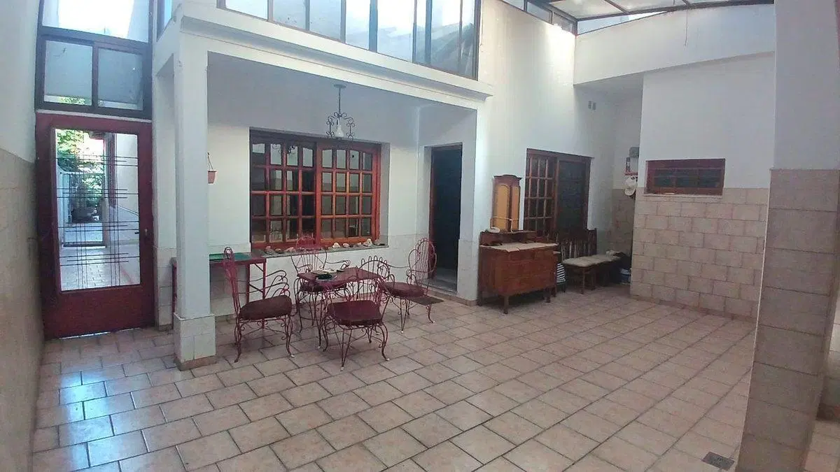 VENTA DE CASA 6 AMBIENTES EN RAMOS MEJÍA 4