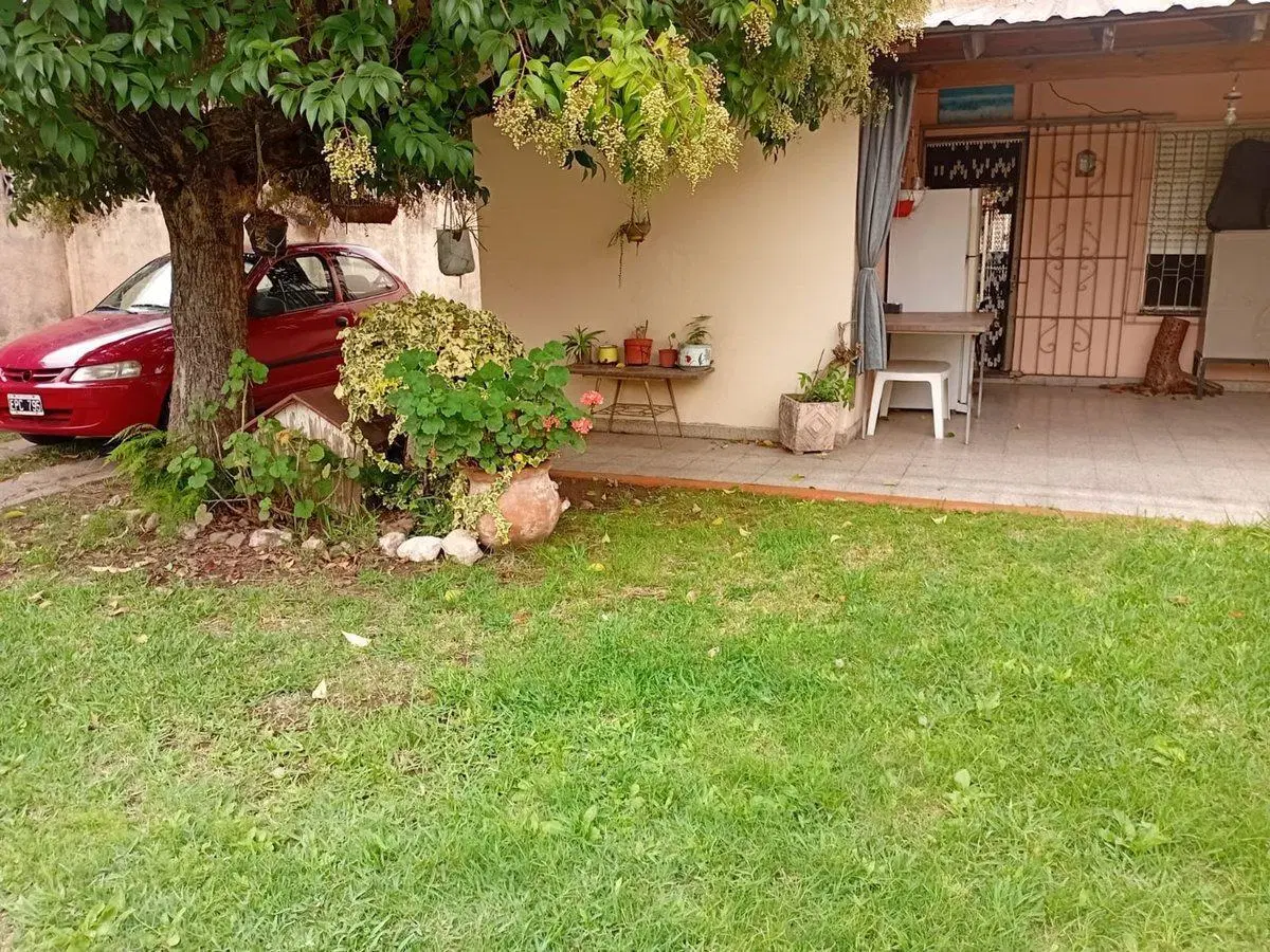 VENTA DE CASA 3 AMBIENTES BANDFIELD 2