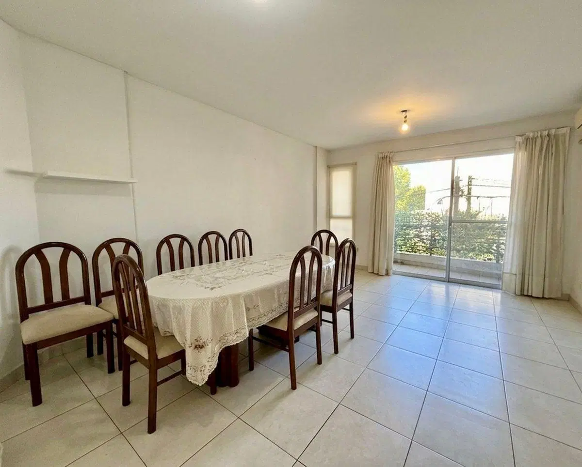 Venta departamento tres ambientes en Caseros 3