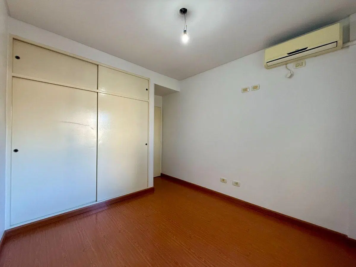 Venta departamento tres ambientes en Caseros 4