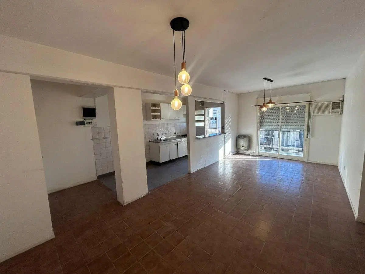 ALQUILER DEPARTAMENTO 4 AMB EN CIUDADELA 3