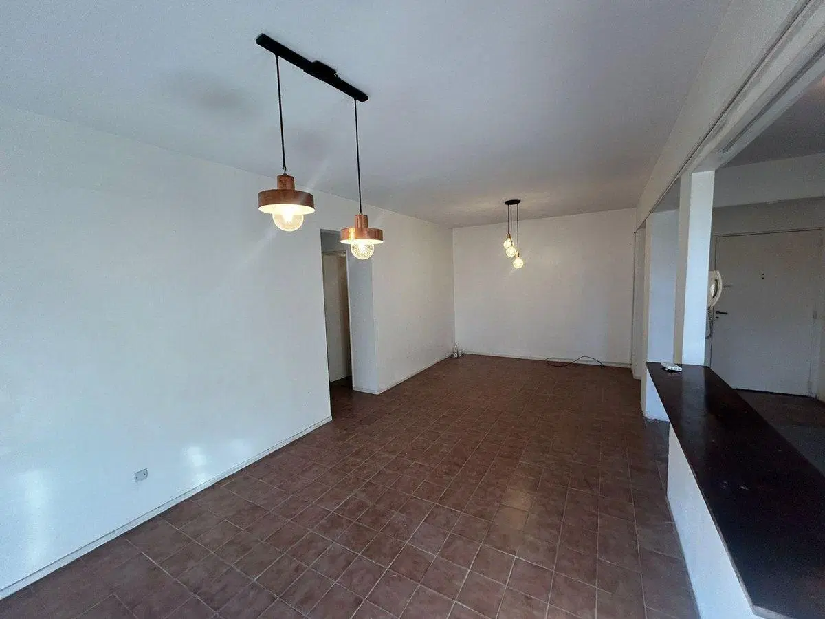 ALQUILER DEPARTAMENTO 4 AMB EN CIUDADELA 5