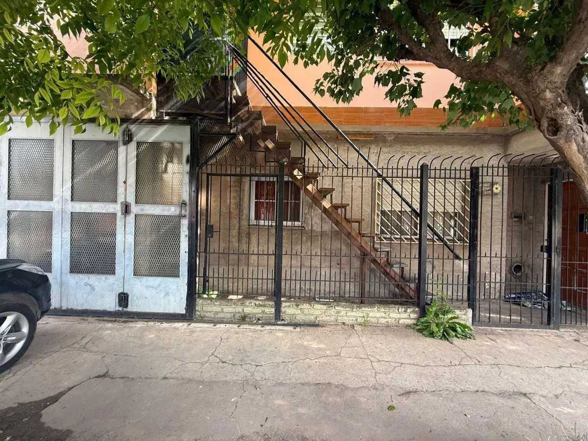 VENTA PH 3 AMBIENTES RAFAEL CASTILLO 2