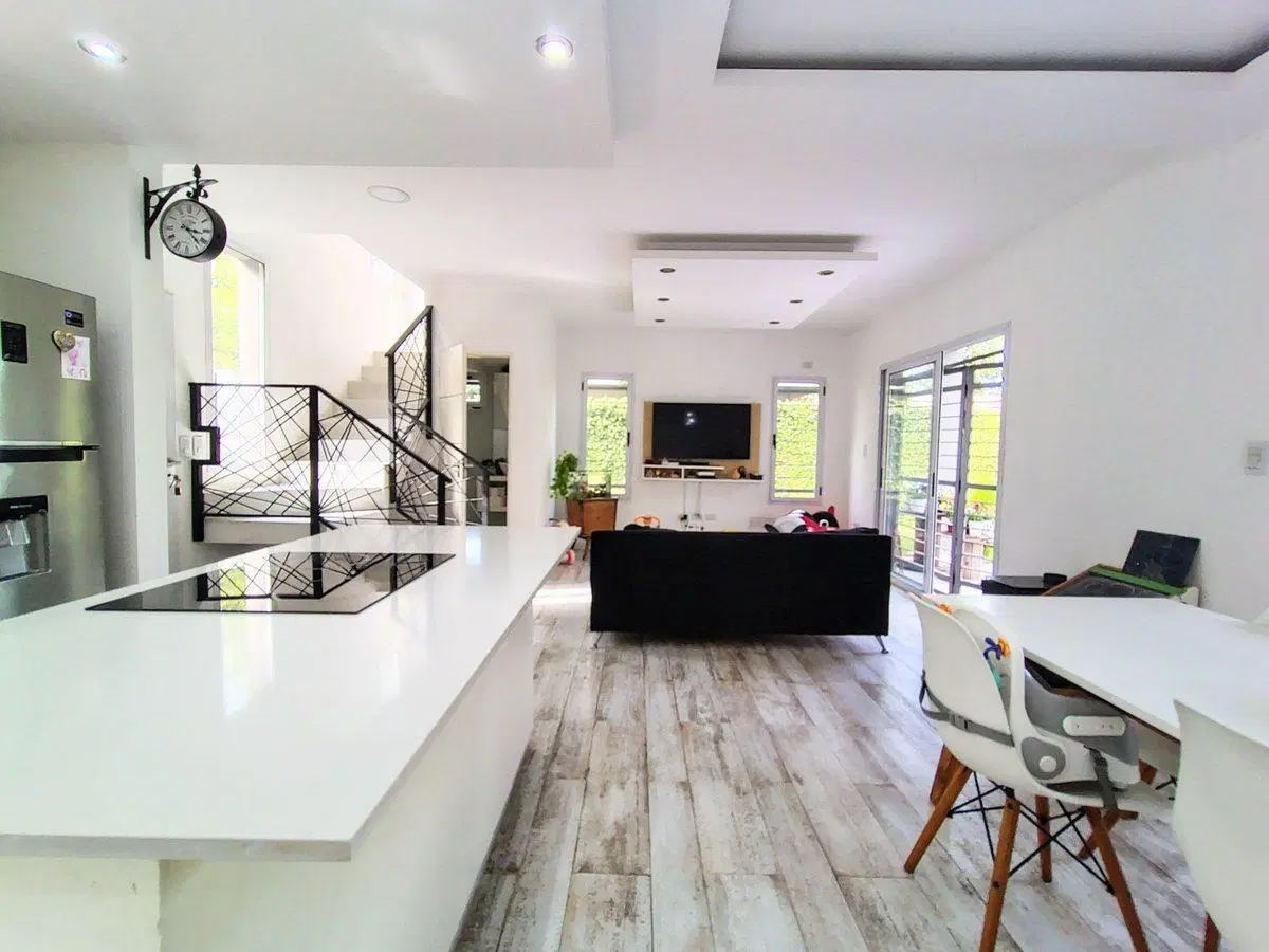 CASA 3 AMBIENTES MORENO JARDÍN, GALERIA Y PARRILLA 2