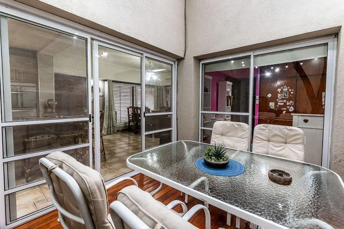 Venta casa seis ambientes en Ramos Mejia 8