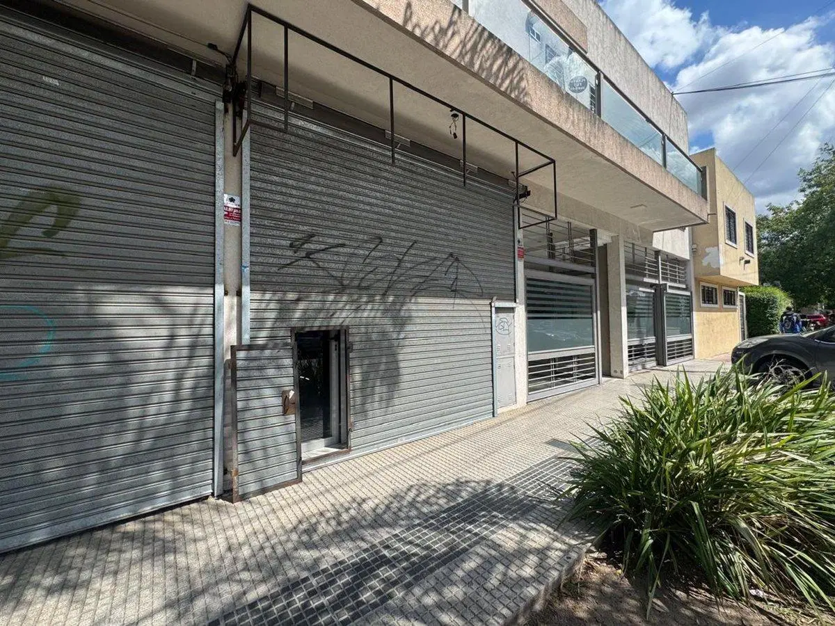 Venta Local Ituzaingo 4