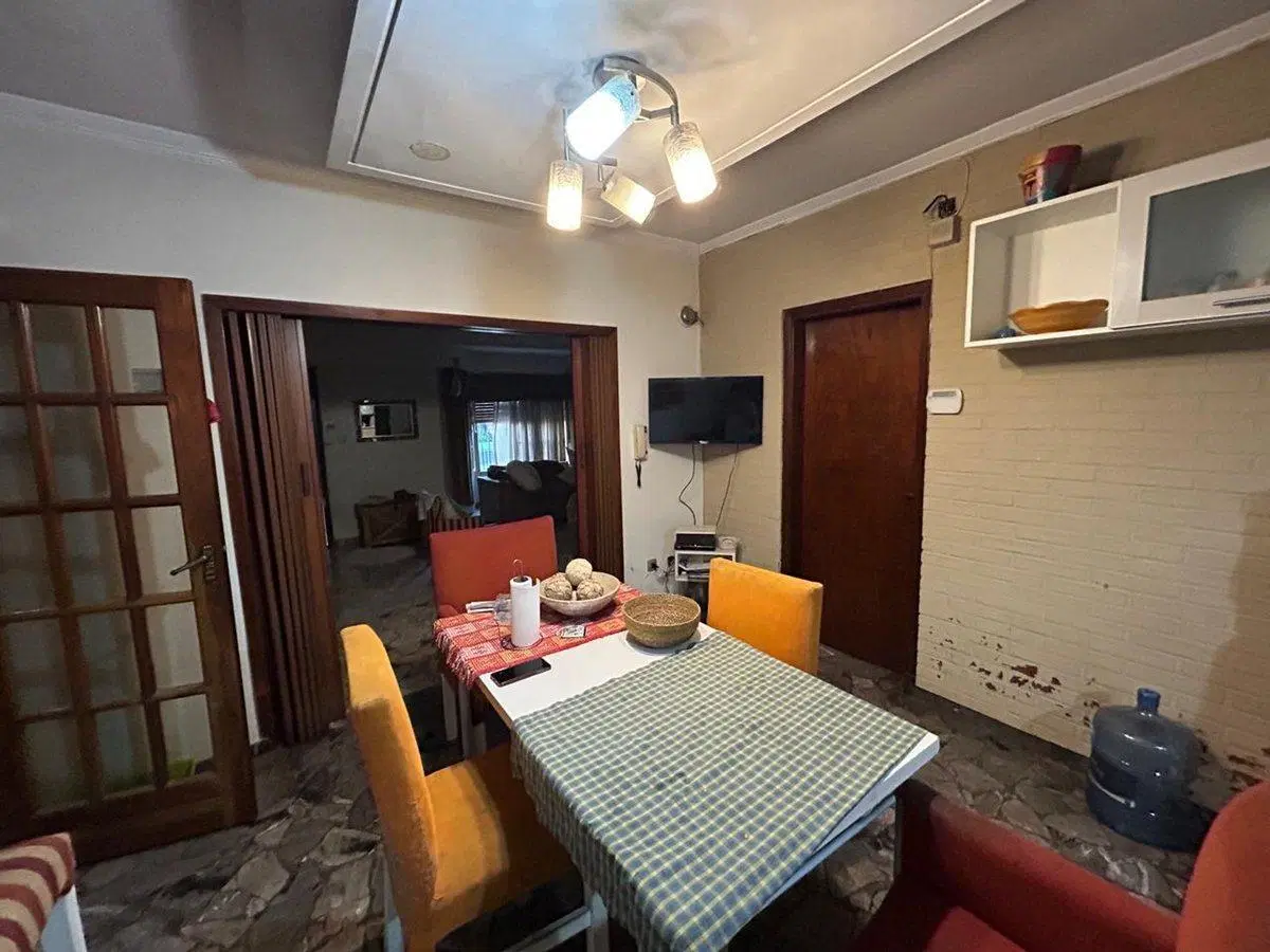 VENTA CASA 5 AMBIENTES EN VILLA LUZURIAGA 2