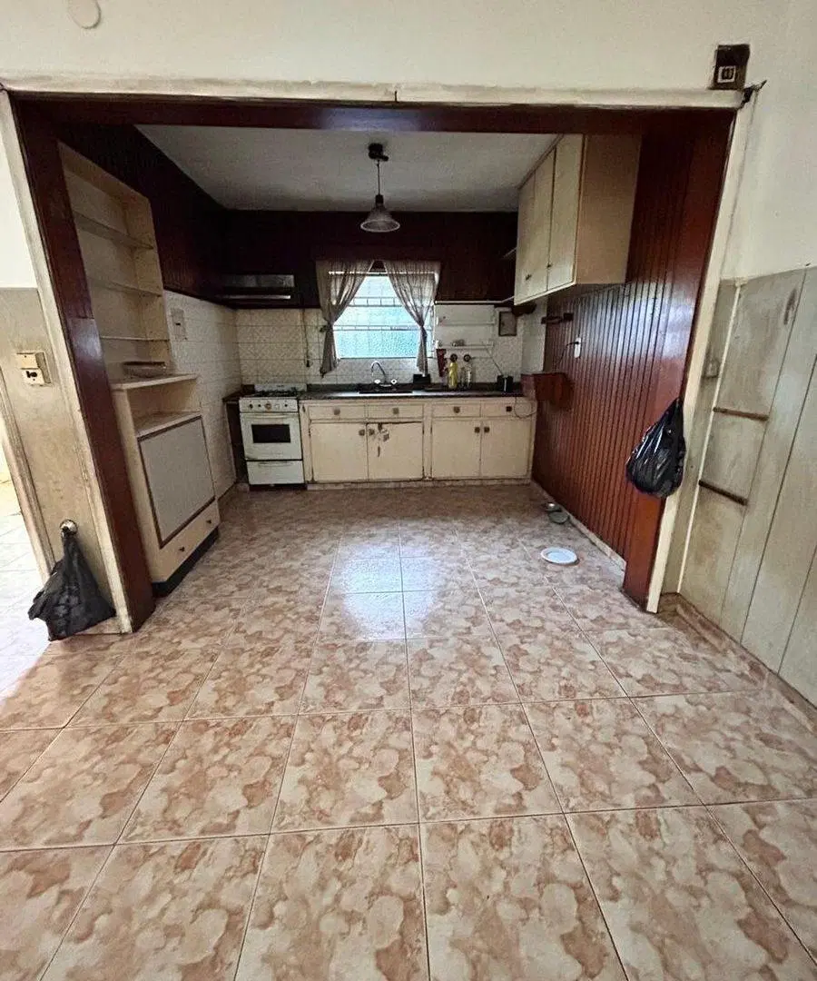 VENTA CASA SAN JUSTO  3 ambientes 5
