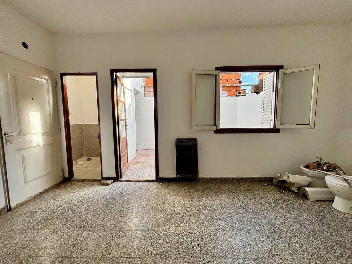 VENTA DE PH 2 AMBIENTES EN CIUDADELA 5
