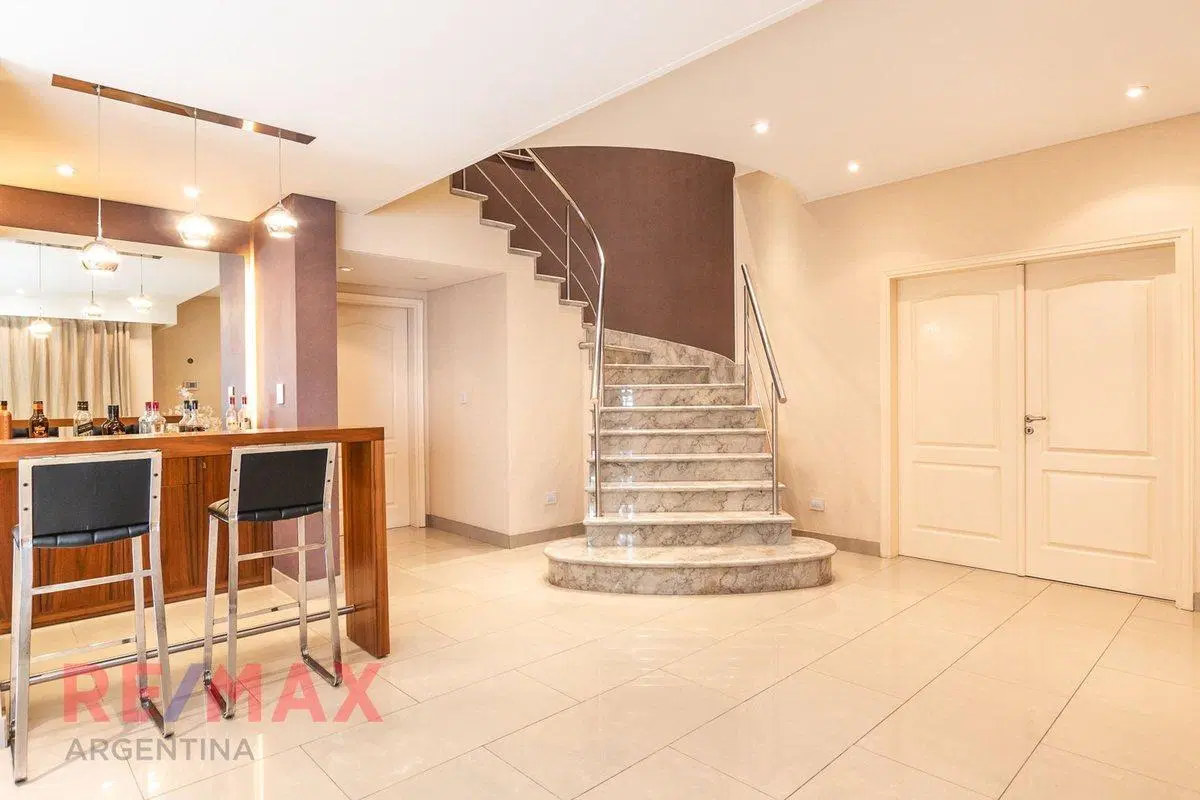 VENTA CASA 10 AMB EN RAMOS MEJIA 3