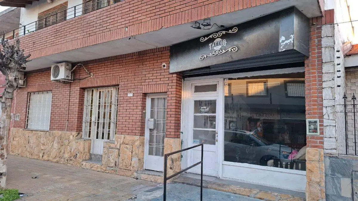 VENTA DE CASA DE DOS PLANTA Y LOCAL TODO EN BLOK 2