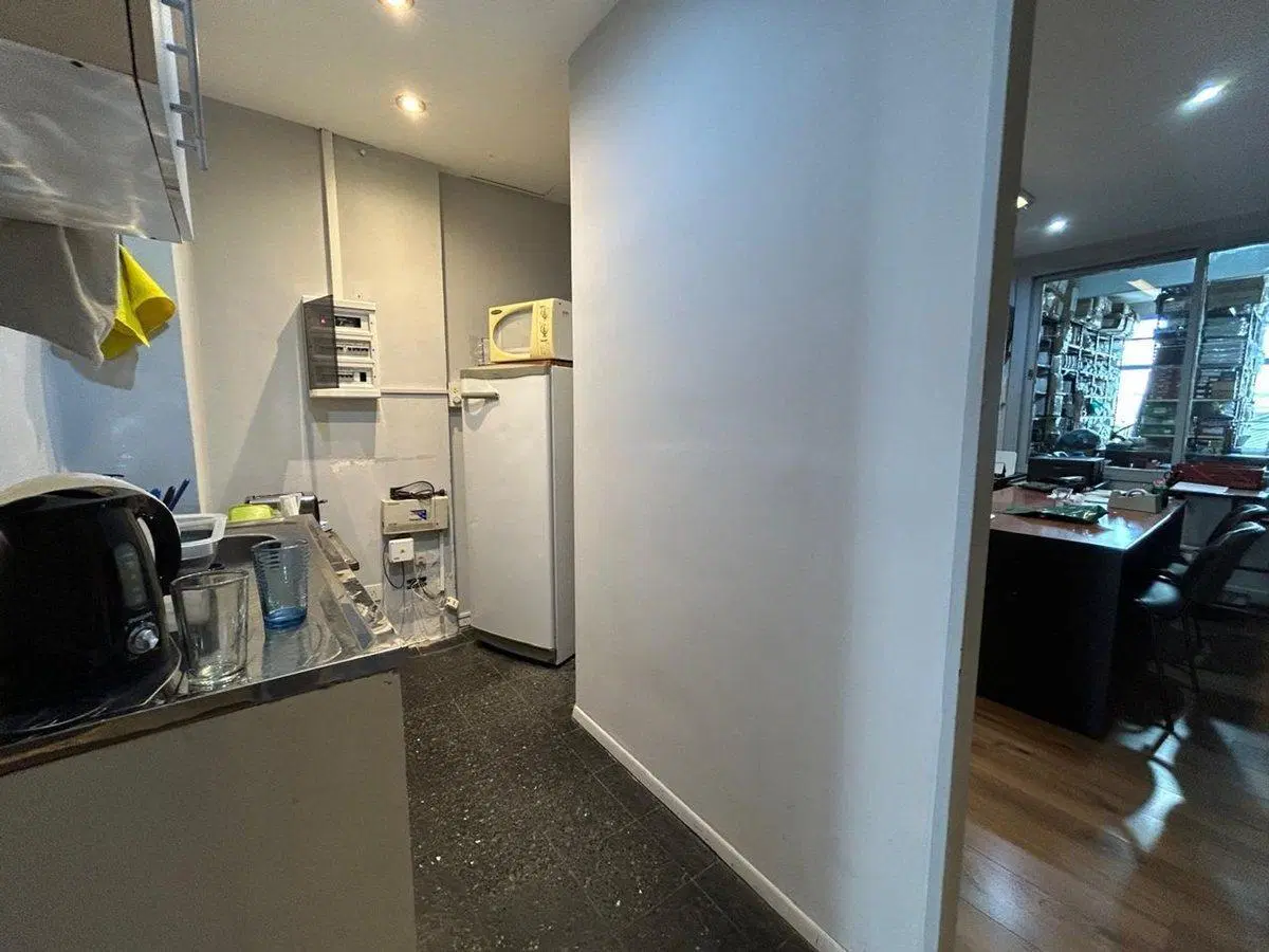 VENTA OFICINA EN BALVANERA 2