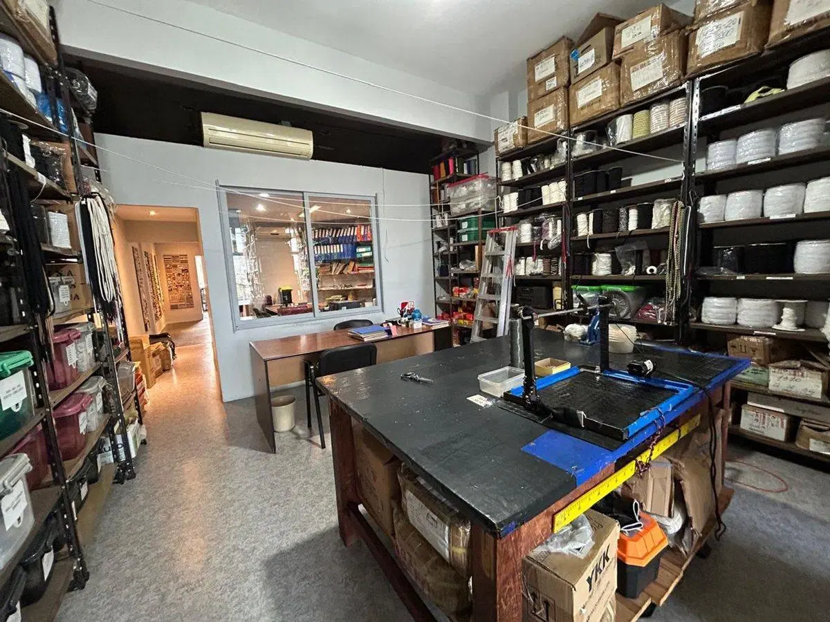 VENTA OFICINA EN BALVANERA 5