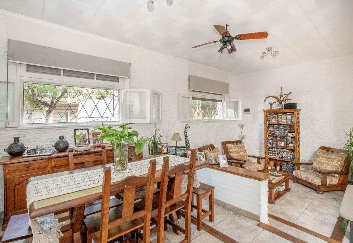 VENTA CASA 5 AMBIENTES VILLA DEL PARQUE 2