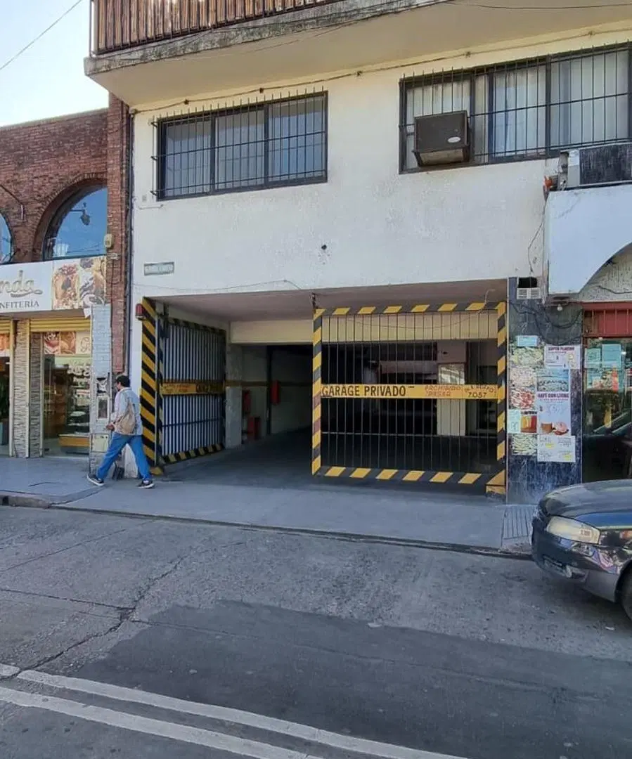 VENTA 5 COCHERAS EN LINIERS 2