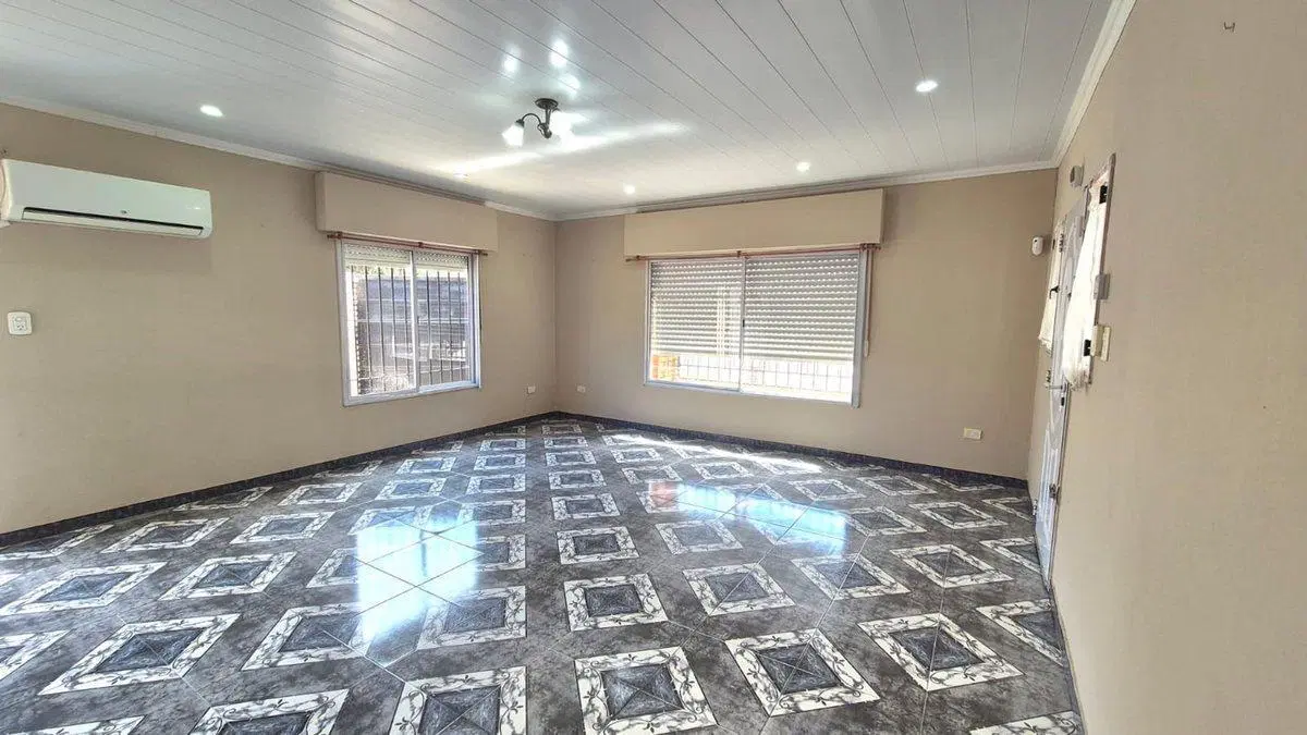 VENTA CASA 4 AMBIENTES EN VIRREY DEL PINO 5