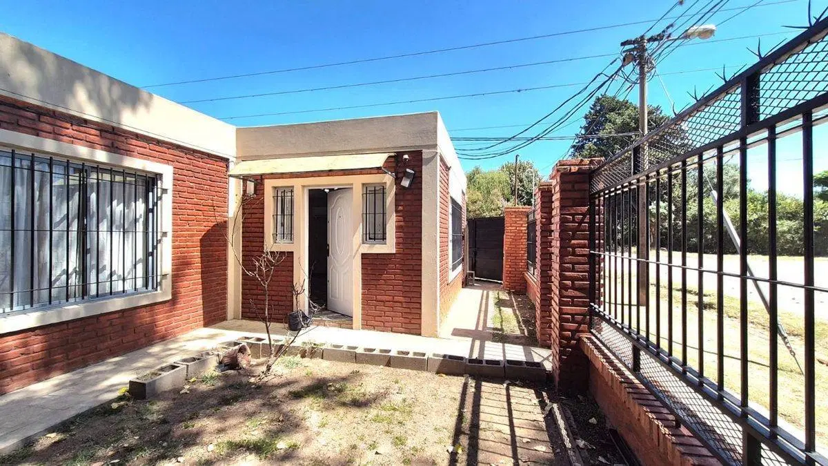 VENTA CASA 4 AMBIENTES EN VIRREY DEL PINO 4