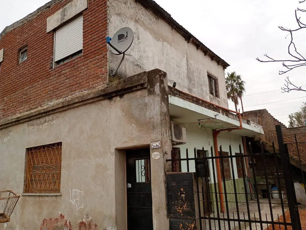VENTA CASA MULTIFAMILIAR 2 LOCALES LAFERRERE 2