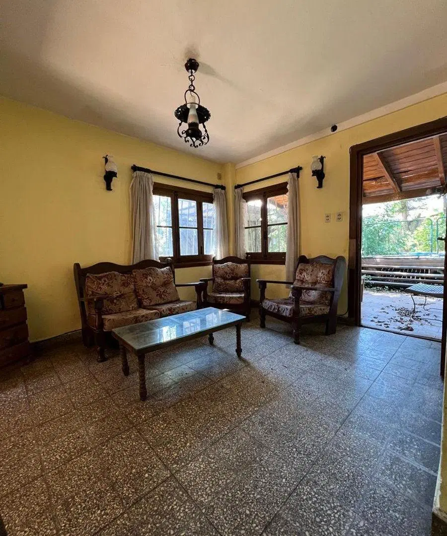 VENTA QUINTA DE 4 AMBIENTES EN VILLA LUZURIAGA 5